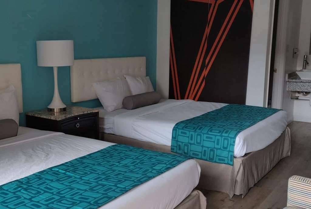 Howard Johnson By Wyndham Downtown Reno Room photo